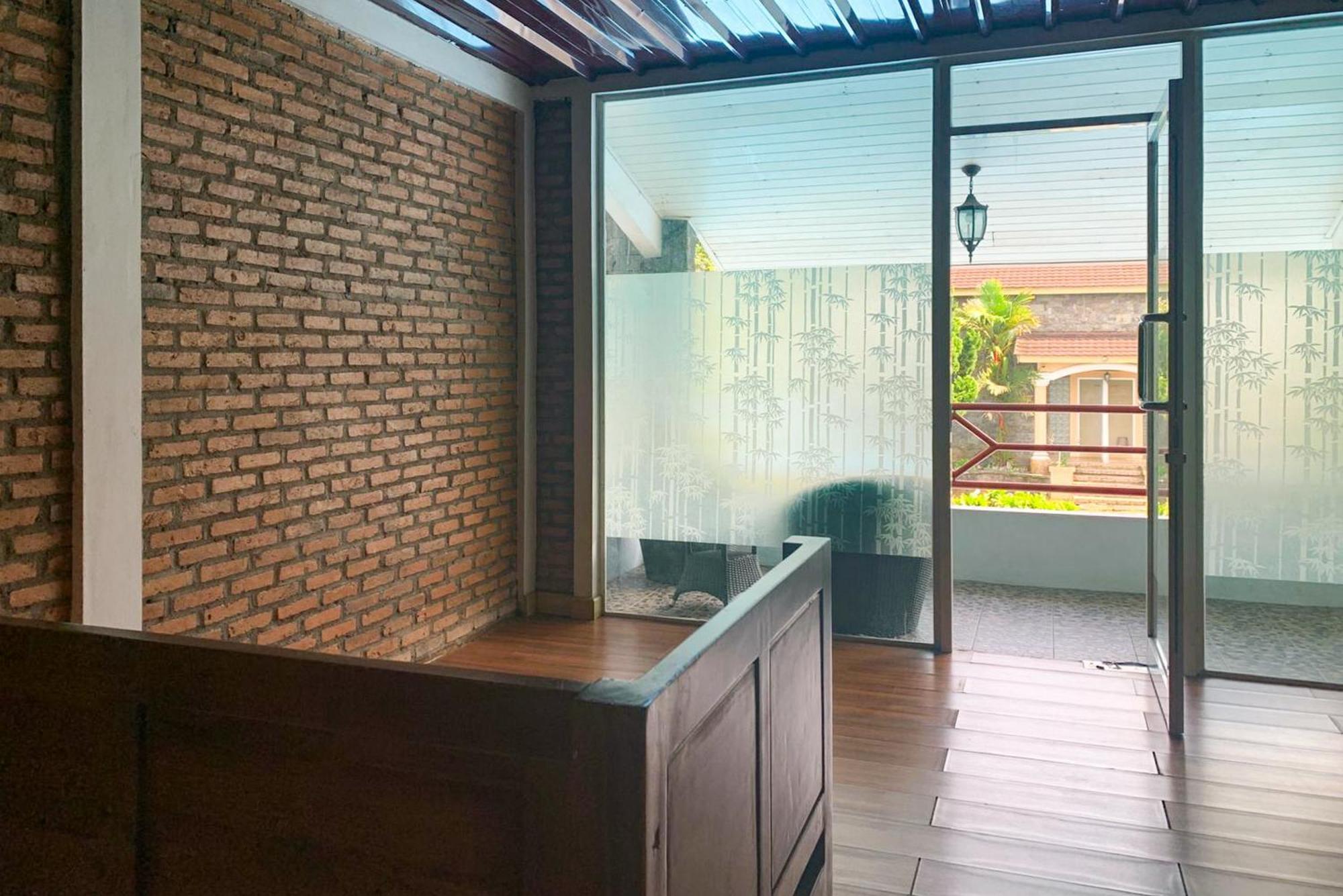Urbanview Hotel Villa Q Gisting Bandjarnegeri Esterno foto